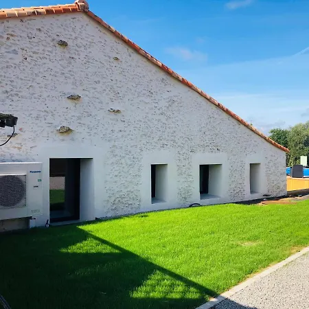 בית הארחה Le Clos De Meslon *